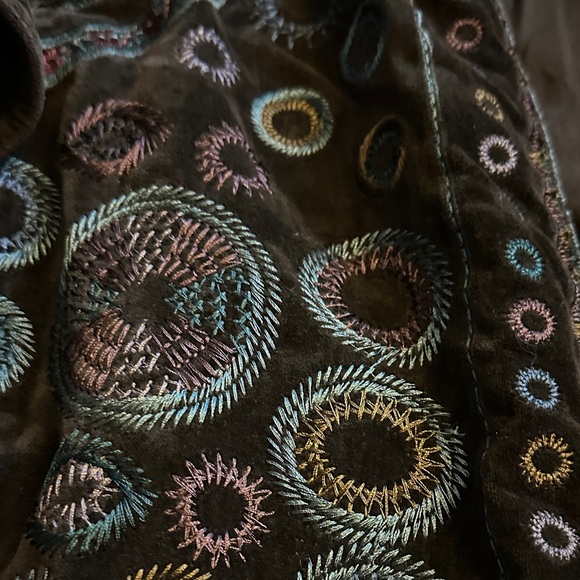 Bohemian Embroidered Trench Coat - Picture 8 of 11